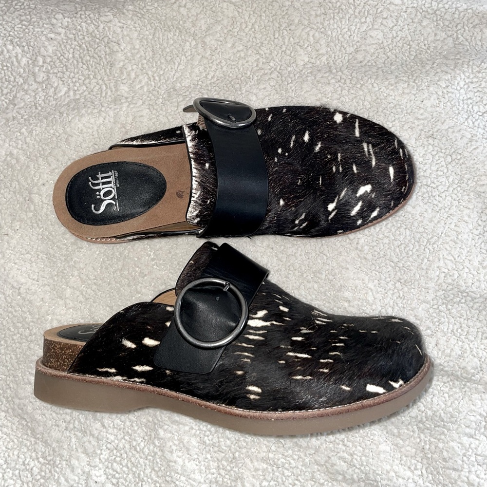 Sofft Cowprint Slip On’s size 9
